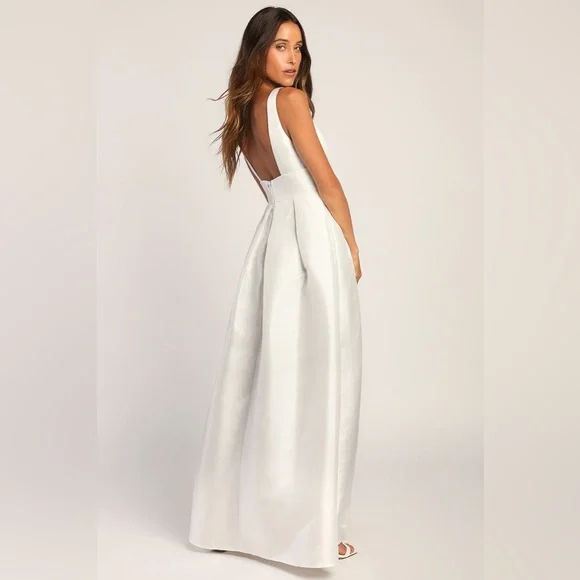 Lulus Ready For Romance Ivory Sleeveless Maxi Dress With Pockets